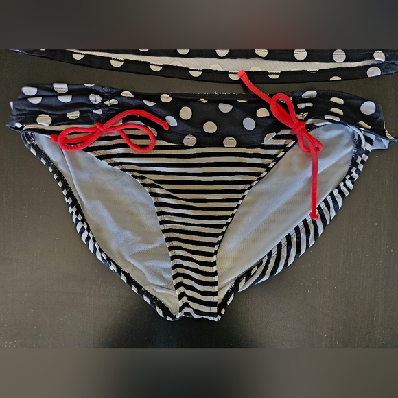 Cole of California Polka Dot 2 piece tankini! - Picture 6 of 10